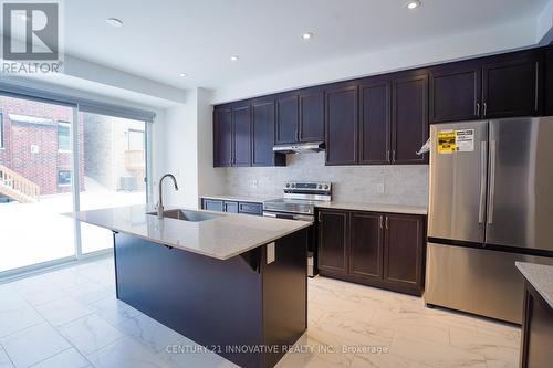 1350 Glamorgan Manor, Pickering, ON - Indoor Photo Showing Kitchen With Stainless Steel Kitchen With Upgraded Kitchen