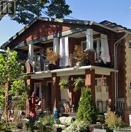 UPPER - 62 SCARBORO BEACH BOULEVARD  Toronto, ON M4E 2X1