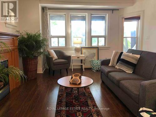 Upper - 62 Scarboro Beach Boulevard, Toronto, ON - Indoor Photo Showing Living Room