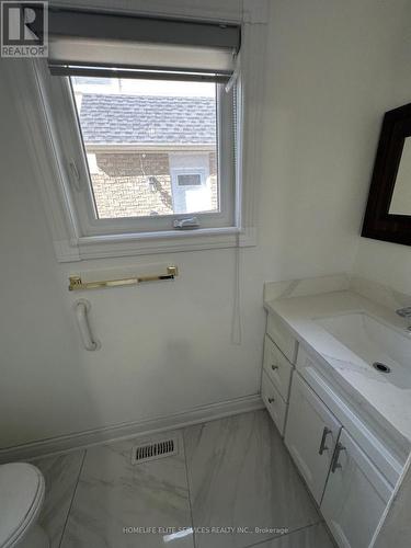 43 Bellwood Drive, Whitby, ON - Indoor Photo Showing Bathroom