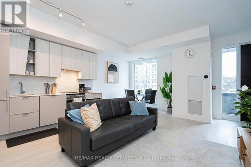 415 Webb Drive, Mississauga, ON - Indoor