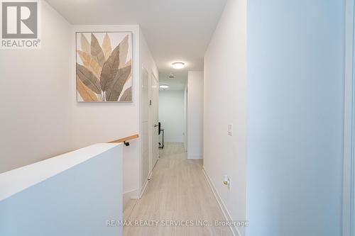 415 Webb Drive, Mississauga, ON - Indoor Photo Showing Other Room