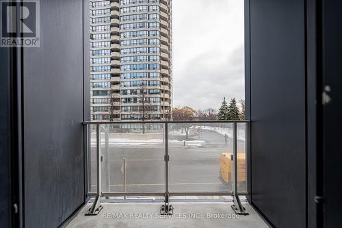 415 Webb Drive, Mississauga, ON - Outdoor With Balcony