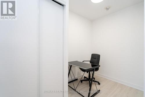 415 Webb Drive, Mississauga, ON - Indoor