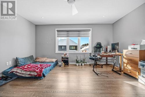 1999 Maddex Way, London North (North B), ON - Indoor Photo Showing Bedroom