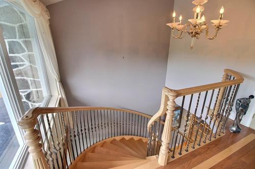 Escalier - 10 Rue Des Cèdres, La Malbaie, QC - Indoor Photo Showing Other Room