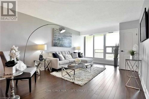 1001 - 1359 White Oaks Boulevard, Oakville, ON - Indoor Photo Showing Living Room