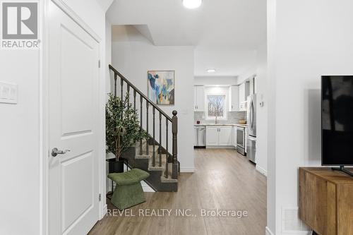 33 Barley Lane, Hamilton, ON - Indoor Photo Showing Other Room
