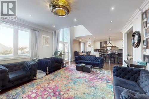 1773 Spruce Hill Road, Pickering, ON - Indoor Photo Showing Living Room