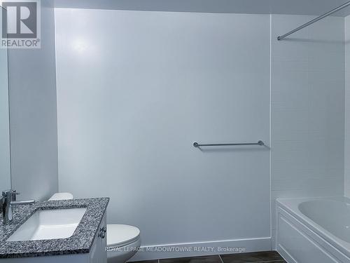 201 - 2343 Khalsa Gate, Oakville, ON - Indoor Photo Showing Bathroom
