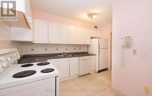 1606 - 75 Emmett Avenue, Toronto, ON - Indoor Photo Showing Kitchen With Double Sink