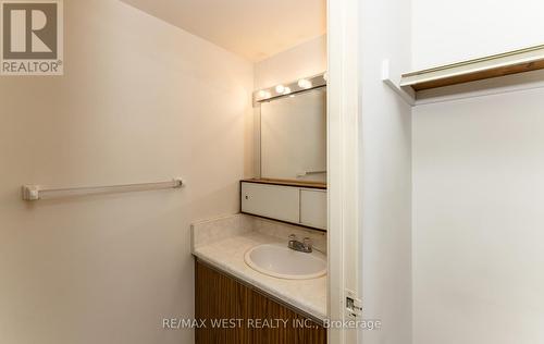1606 - 75 Emmett Avenue, Toronto, ON - Indoor Photo Showing Bathroom