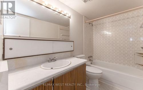 1606 - 75 Emmett Avenue, Toronto, ON - Indoor Photo Showing Bathroom