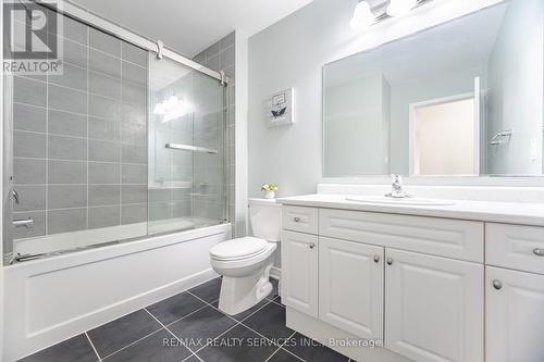 17 Averill Road, Brampton, ON - Indoor Photo Showing Bathroom