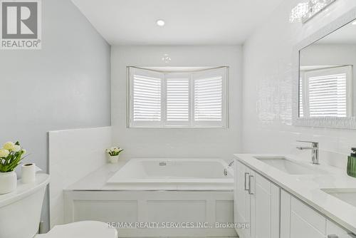 29 Leneck Avenue, Brampton, ON - Indoor Photo Showing Bathroom