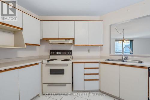 1302 - 500 Talbot Street E, London East (East F), ON - Indoor Photo Showing Kitchen With Double Sink