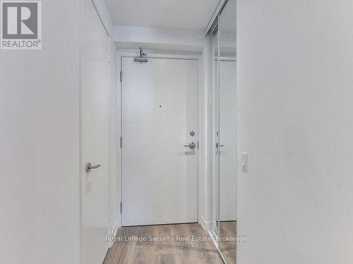 3708 - 898 Portage Parkway, Vaughan, ON - Indoor Photo Showing Other Room