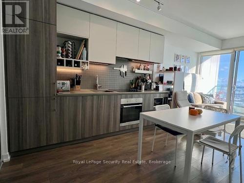 3708 - 898 Portage Parkway, Vaughan, ON - Indoor