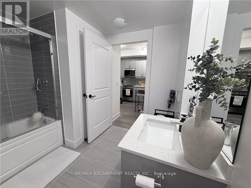 340 - 2343 Khalsa Gate, Oakville, ON - Indoor Photo Showing Bathroom