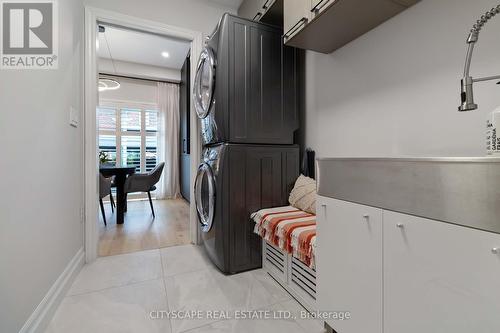 4269 Vivaldi Road, Burlington, ON - Indoor Photo Showing Laundry Room
