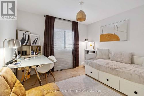 4269 Vivaldi Road, Burlington, ON - Indoor Photo Showing Bedroom