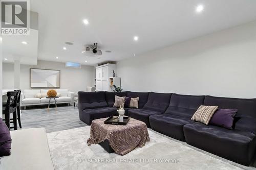 4269 Vivaldi Road, Burlington, ON - Indoor Photo Showing Living Room