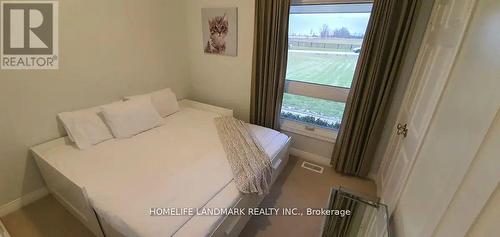 5468 Appleby Line, Burlington, ON - Indoor Photo Showing Bedroom