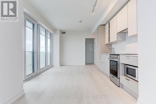 2103 - 3900 Confederation Parkway, Mississauga, ON - Indoor Photo Showing Other Room