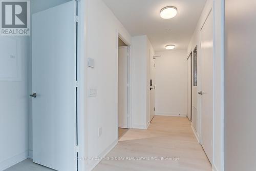 2103 - 3900 Confederation Parkway, Mississauga, ON - Indoor Photo Showing Other Room