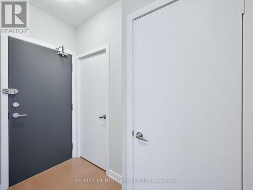 1004 - 4070 Confederation Parkway, Mississauga, ON - Indoor Photo Showing Other Room