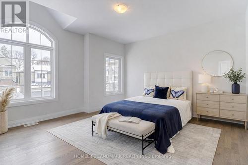 21 Seguin Street, Richmond Hill, ON - Indoor Photo Showing Bedroom