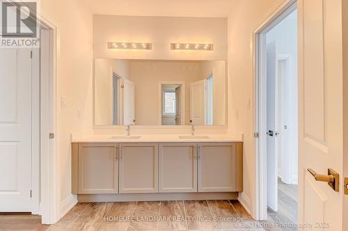 21 Seguin Street, Richmond Hill, ON - Indoor Photo Showing Bathroom