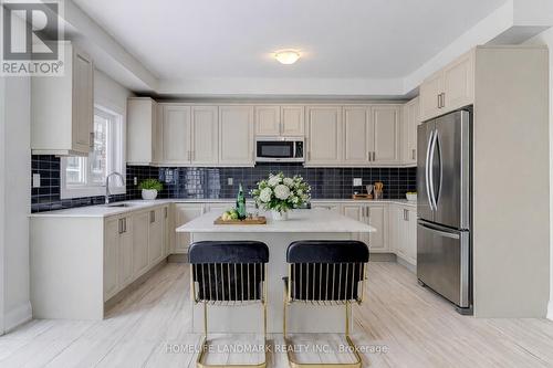 21 Seguin Street, Richmond Hill, ON - Indoor Photo Showing Kitchen