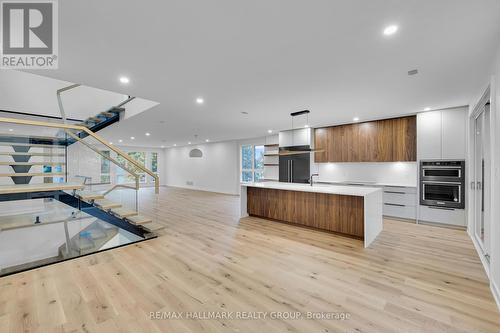 481 Wentworth Avenue, Ottawa, ON - Indoor Photo Showing Kitchen