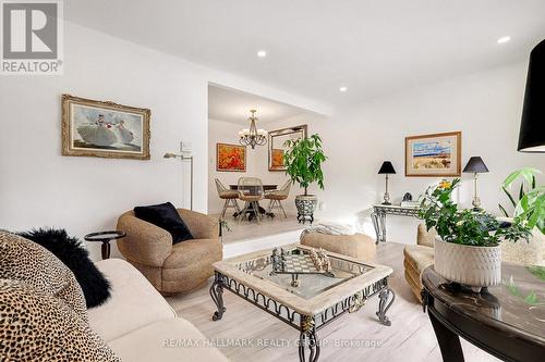 6861 Bilberry Drive, Ottawa, ON 