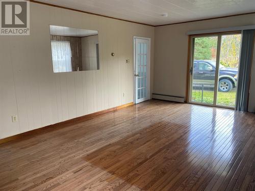 129 Roaches Line Road, Roaches Line, NL - Indoor Photo Showing Other Room