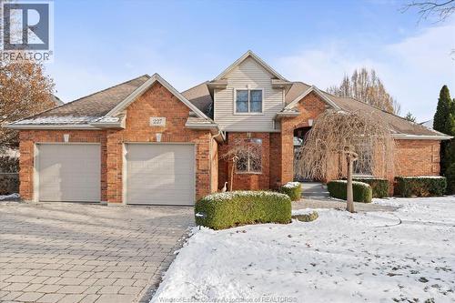 227 CLUBVIEW DRIVE  Amherstburg, ON N9V 3Z3