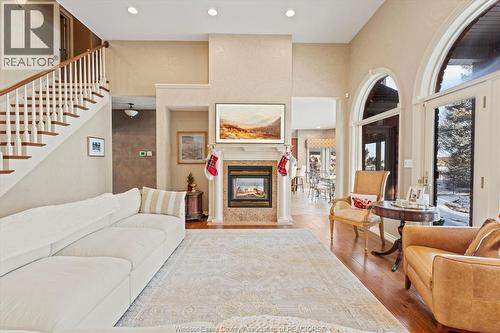 227 Clubview Drive, Amherstburg, ON - Indoor Photo Showing Living Room With Fireplace
