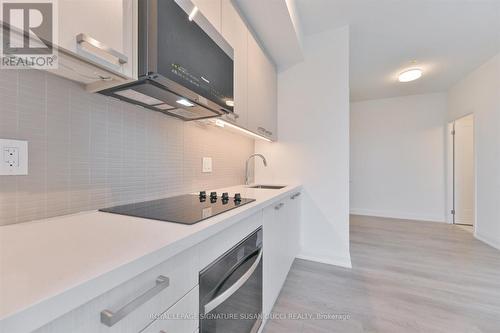 1402 - 20 Soudan Avenue, Toronto, ON - Indoor Photo Showing Kitchen With Upgraded Kitchen
