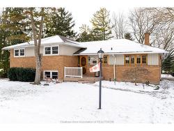 15 Detroit Drive  Chatham, ON N7M 2M2