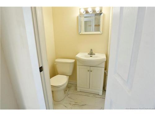 15 Lockhart Ave, Moncton, NB 