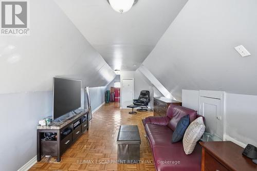 81 Simcoe Street E, Hamilton, ON - Indoor Photo Showing Other Room