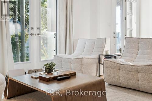 8 Paxton Avenue, St. Catharines, ON - Indoor