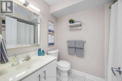 Main 4-Piece Bathroom - 114 Six Point Road, Toronto, ON - Indoor Photo Showing Bathroom