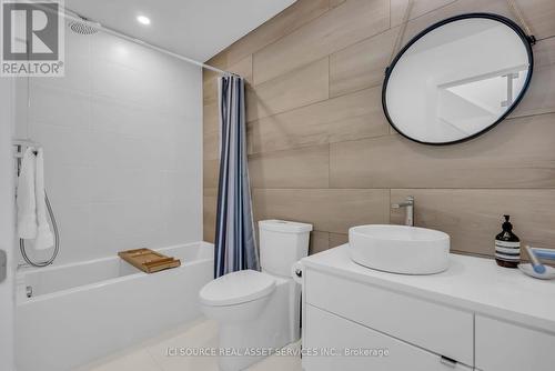 103 Armstrong Street, Ottawa, ON - Indoor Photo Showing Bathroom