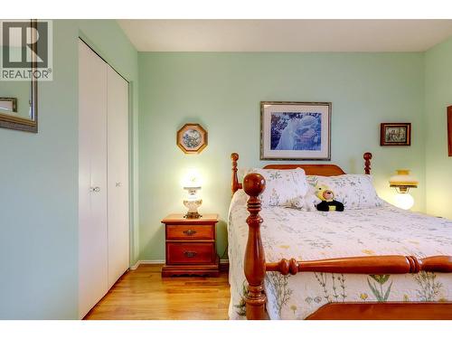 1107 29 Avenue, Vernon, BC - Indoor Photo Showing Bedroom