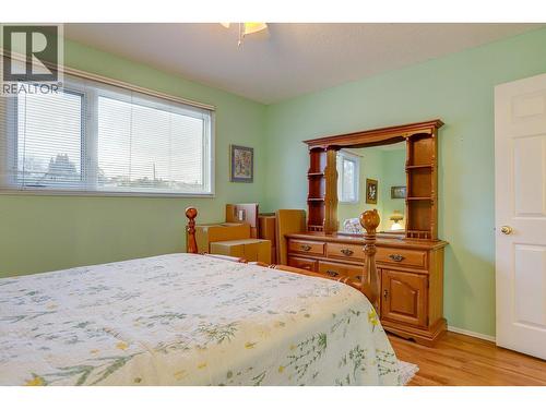 1107 29 Avenue, Vernon, BC - Indoor Photo Showing Bedroom