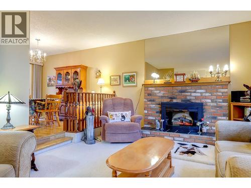 1107 29 Avenue, Vernon, BC - Indoor Photo Showing Living Room With Fireplace