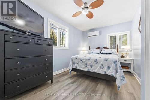 229 Holiday Lane, North Algona Wilberforce, ON - Indoor Photo Showing Bedroom