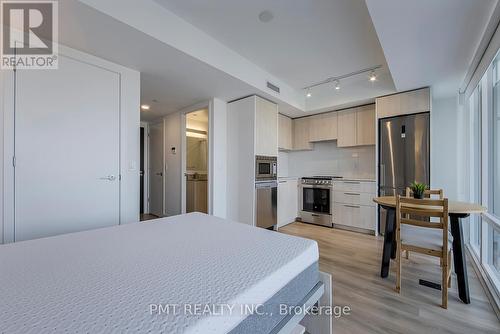 2106 - 18 Maitland Terrace, Toronto, ON - Indoor Photo Showing Kitchen